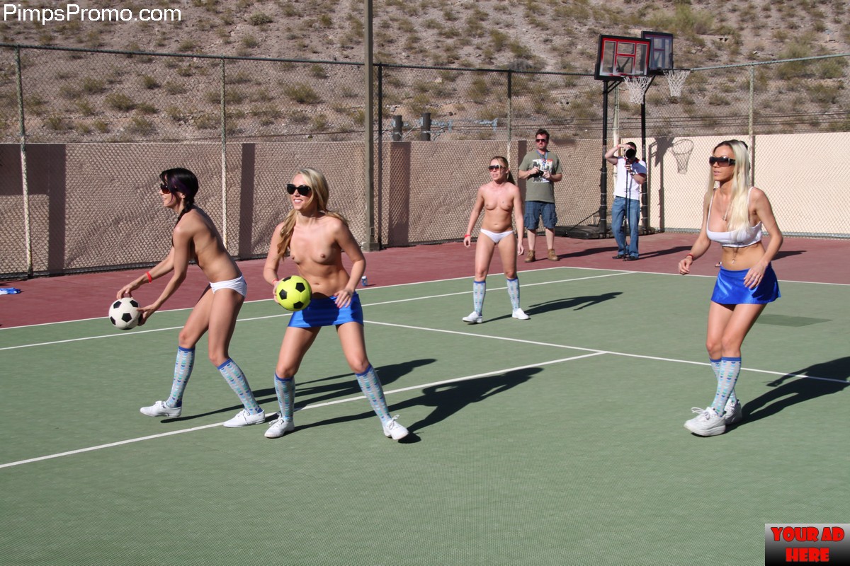 https://www.pimpspromo.com/wp-content/gallery/lightspeed-naked/dodgeball_6562.jpg