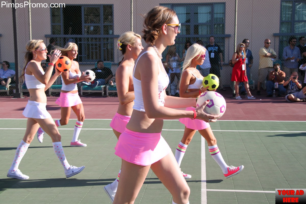 https://www.pimpspromo.com/wp-content/gallery/lightspeed-naked/dodgeball_6802.jpg