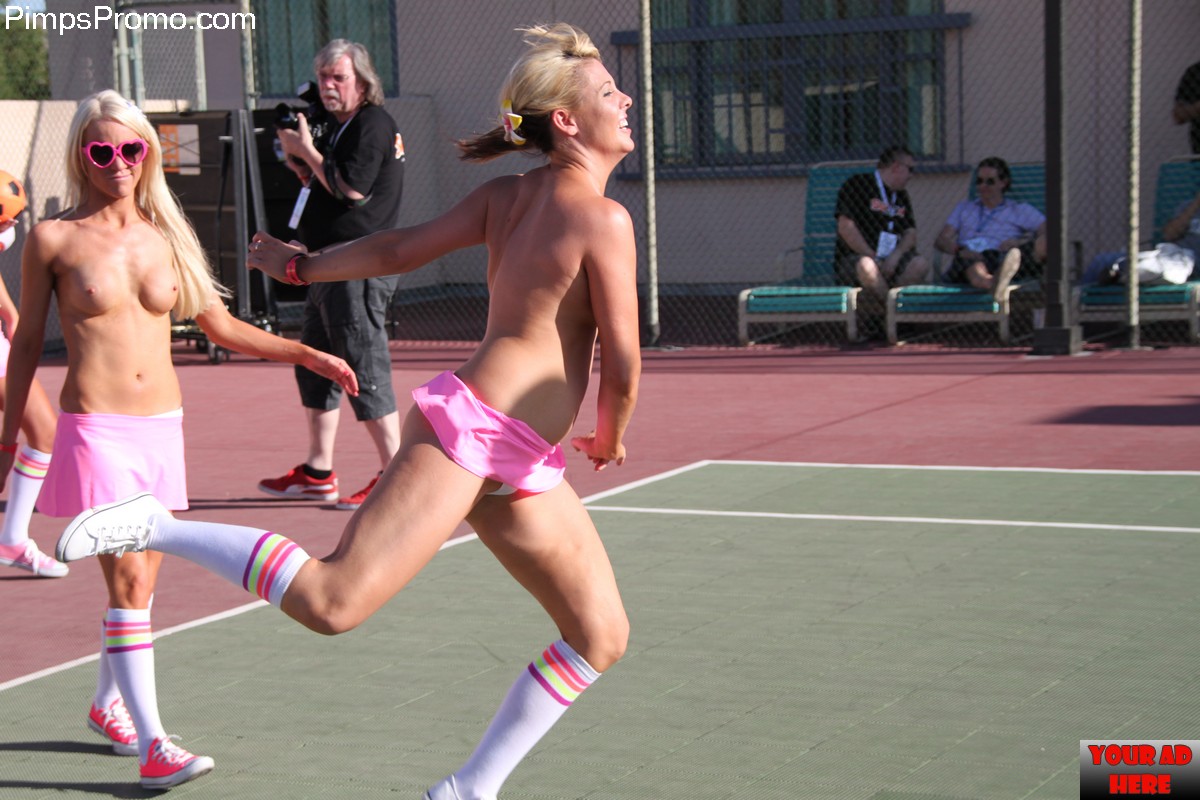 https://www.pimpspromo.com/wp-content/gallery/lightspeed-naked/dodgeball_6824.jpg