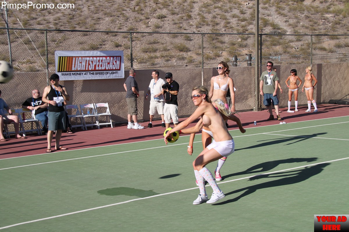 https://www.pimpspromo.com/wp-content/gallery/lightspeed-naked/dodgeball_6871.jpg