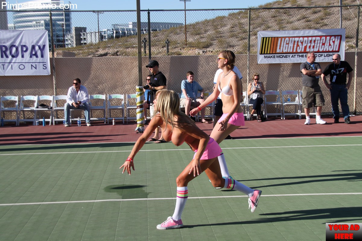 https://www.pimpspromo.com/wp-content/gallery/lightspeed-naked/dodgeball_6922.jpg