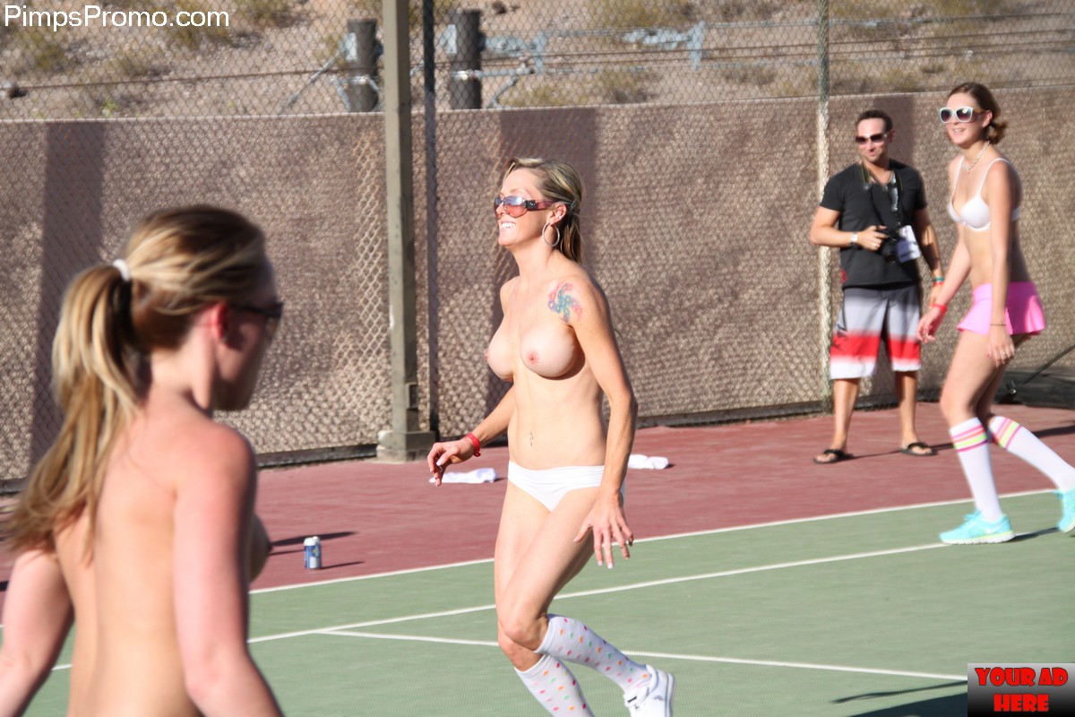 https://www.pimpspromo.com/wp-content/gallery/lightspeed-naked/dodgeball_6943.jpg