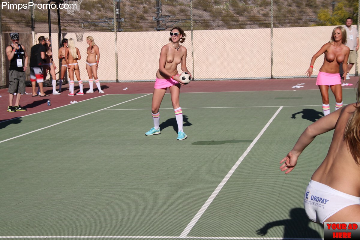 https://www.pimpspromo.com/wp-content/gallery/lightspeed-naked/dodgeball_6959.jpg